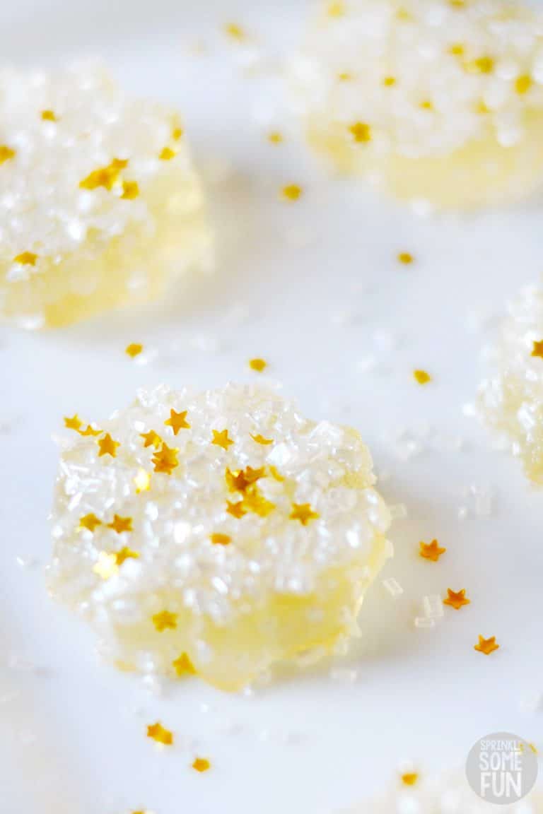 Sparkling Jello Jigglers ⋆ Easy New Years Eve Dessert ⋆ Sprinkle Some Fun
