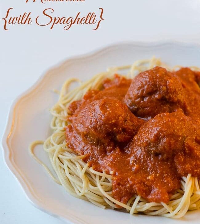 Classic Baked Meatballs that are Simple and Perfect with Spaghetti