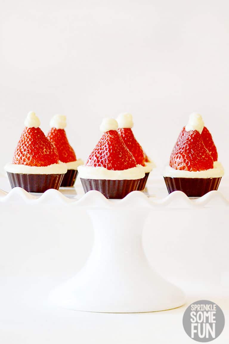 Santa Hat Cheesecake Bites ⋆ No Bake ⋆ Sprinkle Some Fun