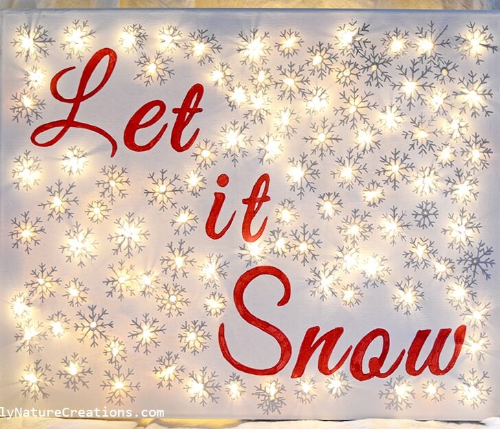 DIY Lighted Canvas ⋆ Christmas Wall Decor