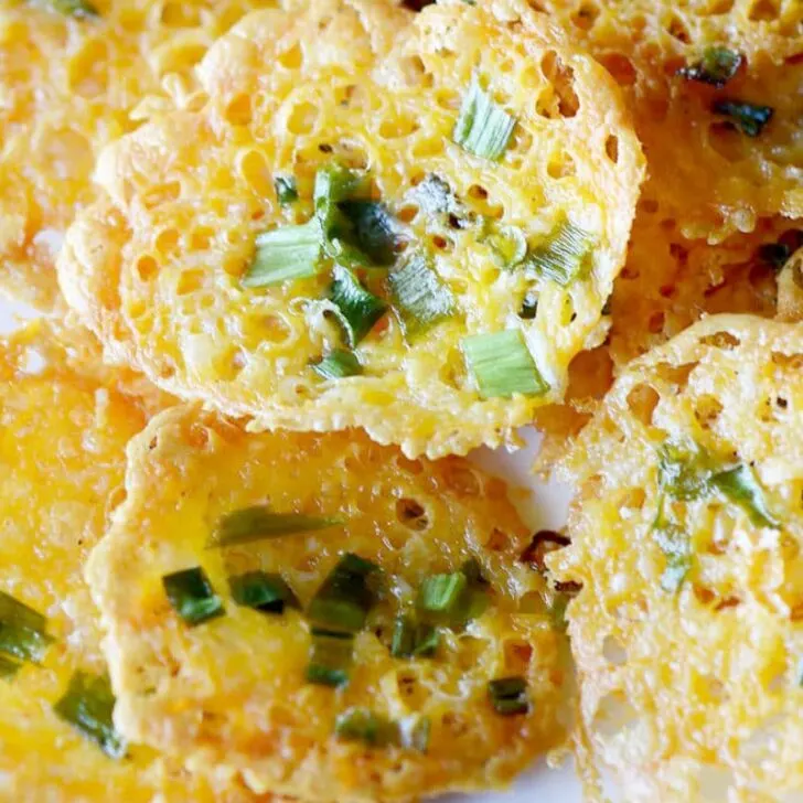 Cheese Chips with Green Onions · Low Carb/Keto