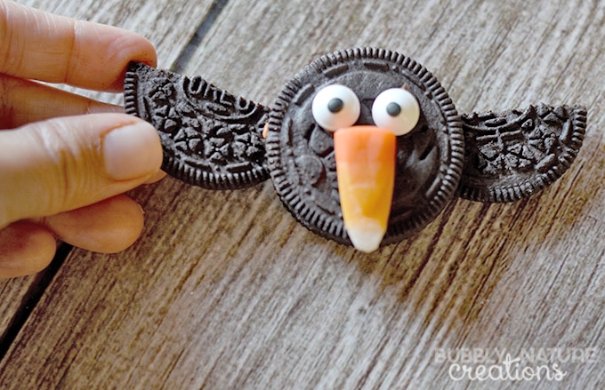 Scarecrow Dip Platter and Oreo Crows! {Easy Halloween Snacks} ⋆ ...
