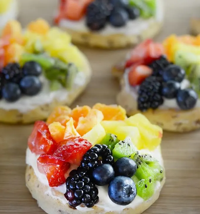Cinnamon Roll Rainbow Fruit Pizzas!