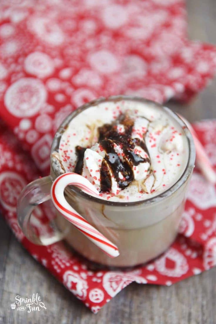 Creamy Peppermint Latte ⋆ Sprinkle Some Fun