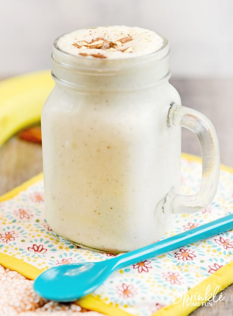 Banana Bread Smoothie ⋆ Sprinkle Some Fun
