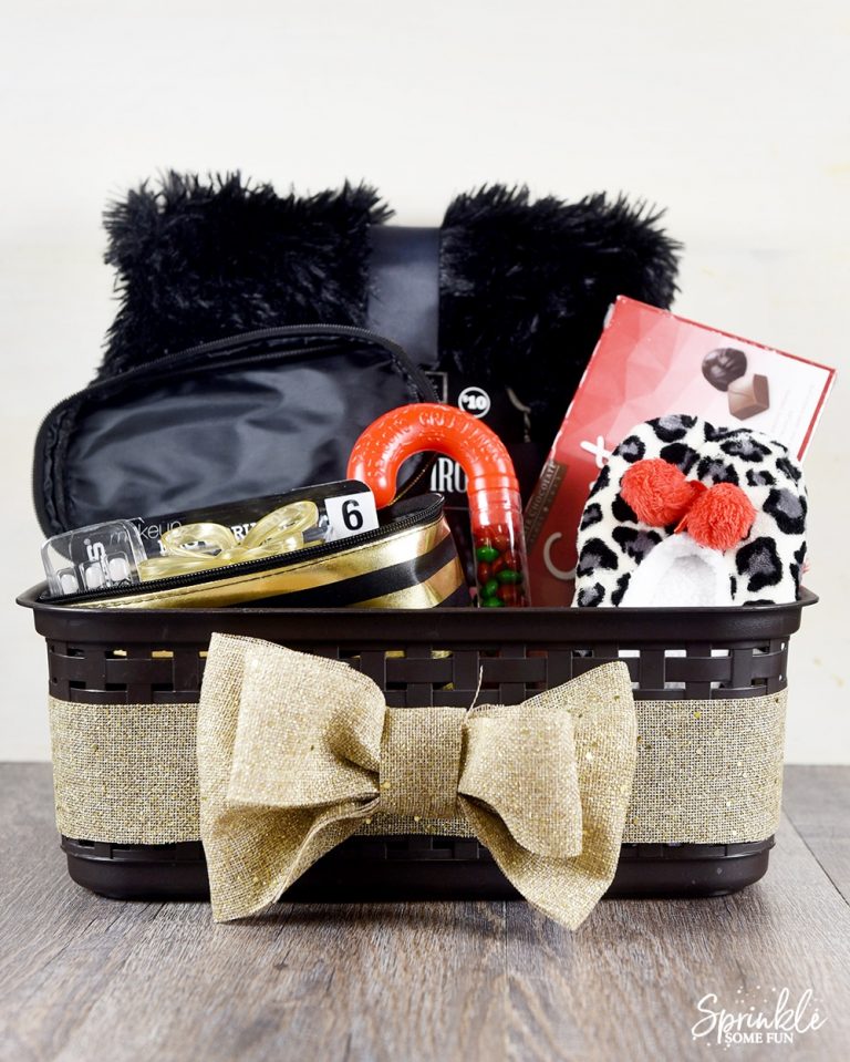DIY Holiday Gift Basket Idea for Teen Girls ⋆ Sprinkle Some Fun