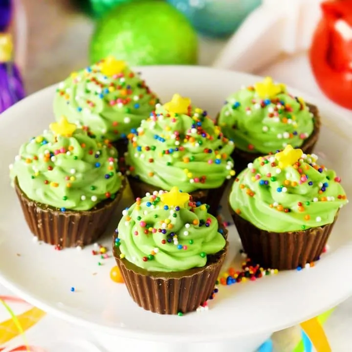 No Bake Christmas Tree Cheesecake Mousse Cups